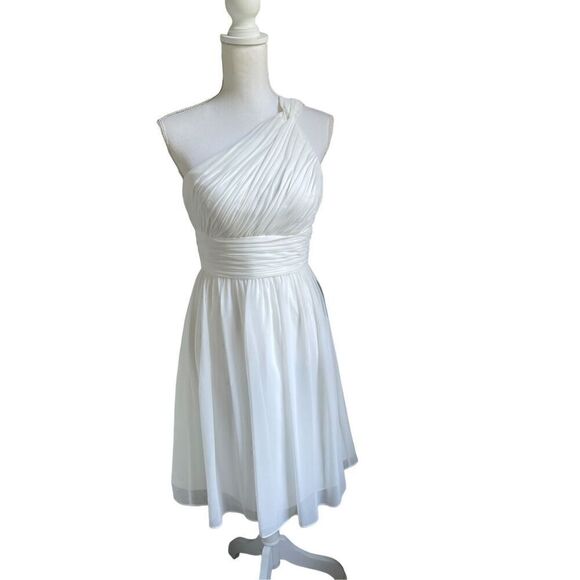 NWT Donna Morgan One Shoulder Chiffon Pleated Dress Off White Size 4 - Picture 1 of 13